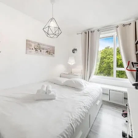 Le Prevert, T3 Avec Terrasse Et Parking Lägenhet *